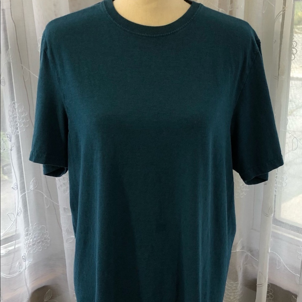 🎄 Denver Hayes turquoise T-shirt  size small